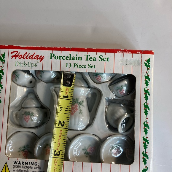 Holiday Miniature fruit Tea Set - Picture 3 of 3